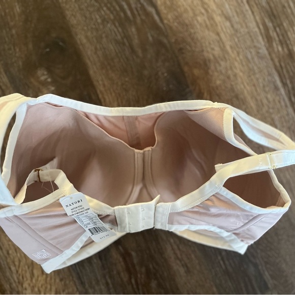 Natori Cream Sports Bra Full Coverage Intimates - Picture 7 of 8